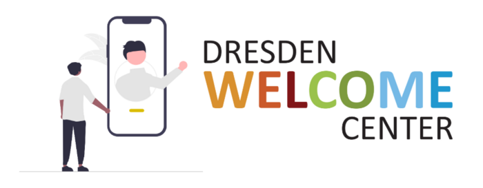 Zwei stilisierte Personen, eine steht vor einem großen Smartphone, die andere zeigt auf den Schriftzug DRESDEN WELCOME CENTER in verschiedenen Farben auf weißem Hintergrund.